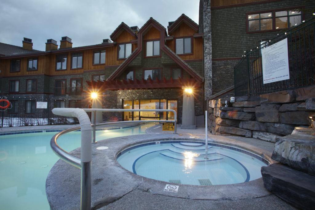 Platinum Suites Resort - Vacation Rentals Canmore Bagian luar foto