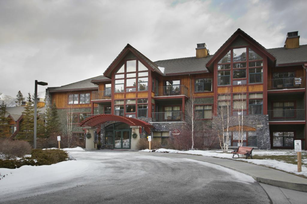 Platinum Suites Resort - Vacation Rentals Canmore Bagian luar foto