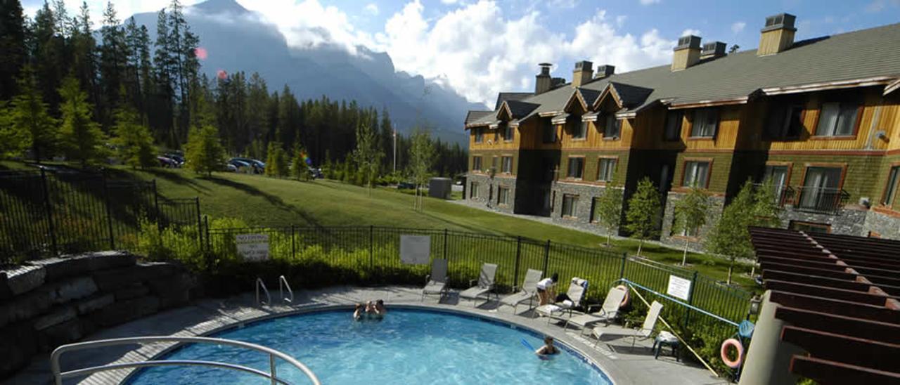 Platinum Suites Resort - Vacation Rentals Canmore Bagian luar foto