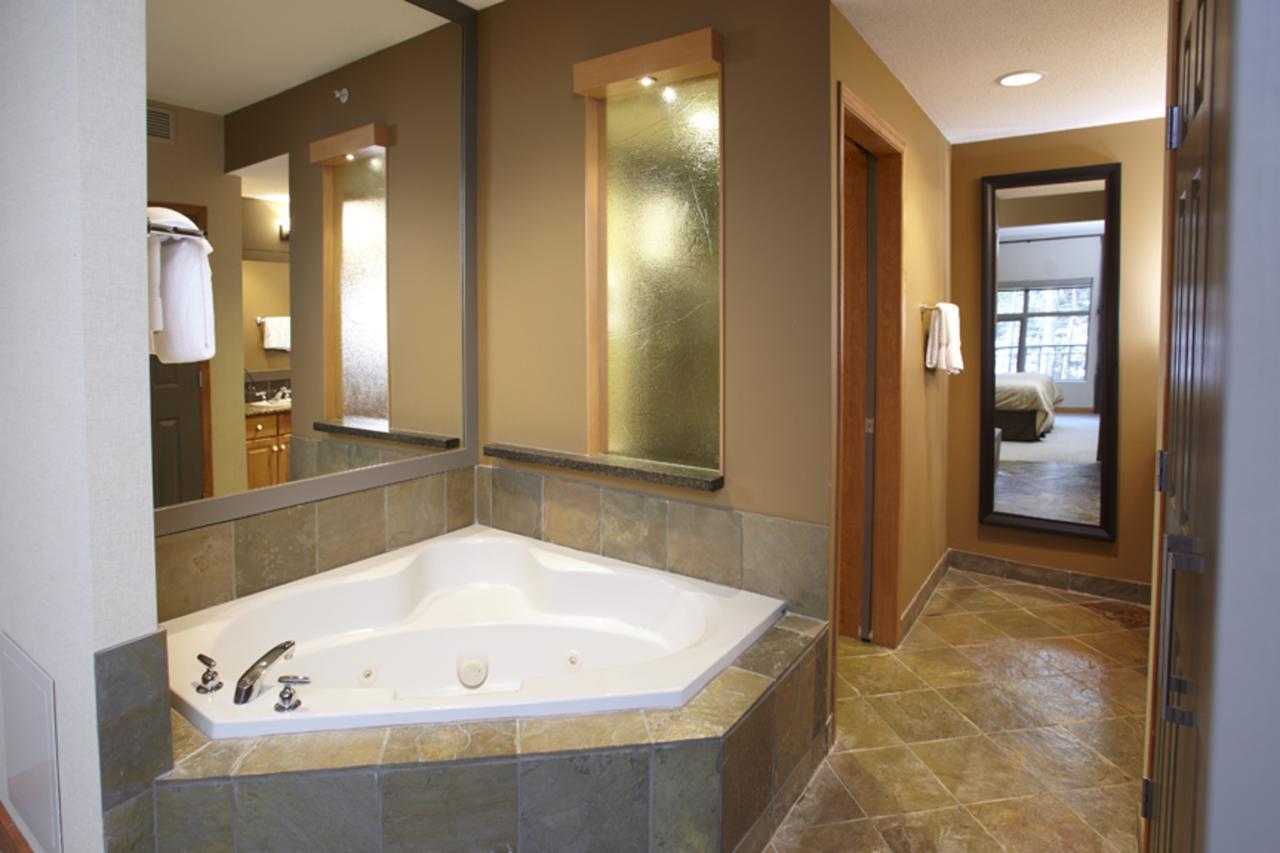 Platinum Suites Resort - Vacation Rentals Canmore Bagian luar foto