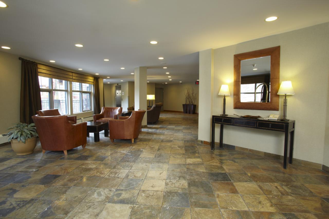 Platinum Suites Resort - Vacation Rentals Canmore Bagian luar foto